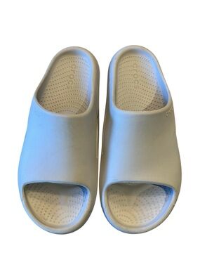 CROCS Mellow Recovery Slide Sandals in Light Gray Mens Size 12